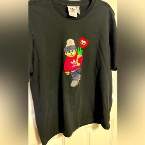 Adidas chrome rare black Graphic T-Shirt size L